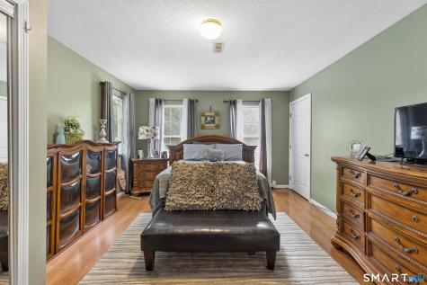 32 Fairfield Lane Bloomfield CT 06002