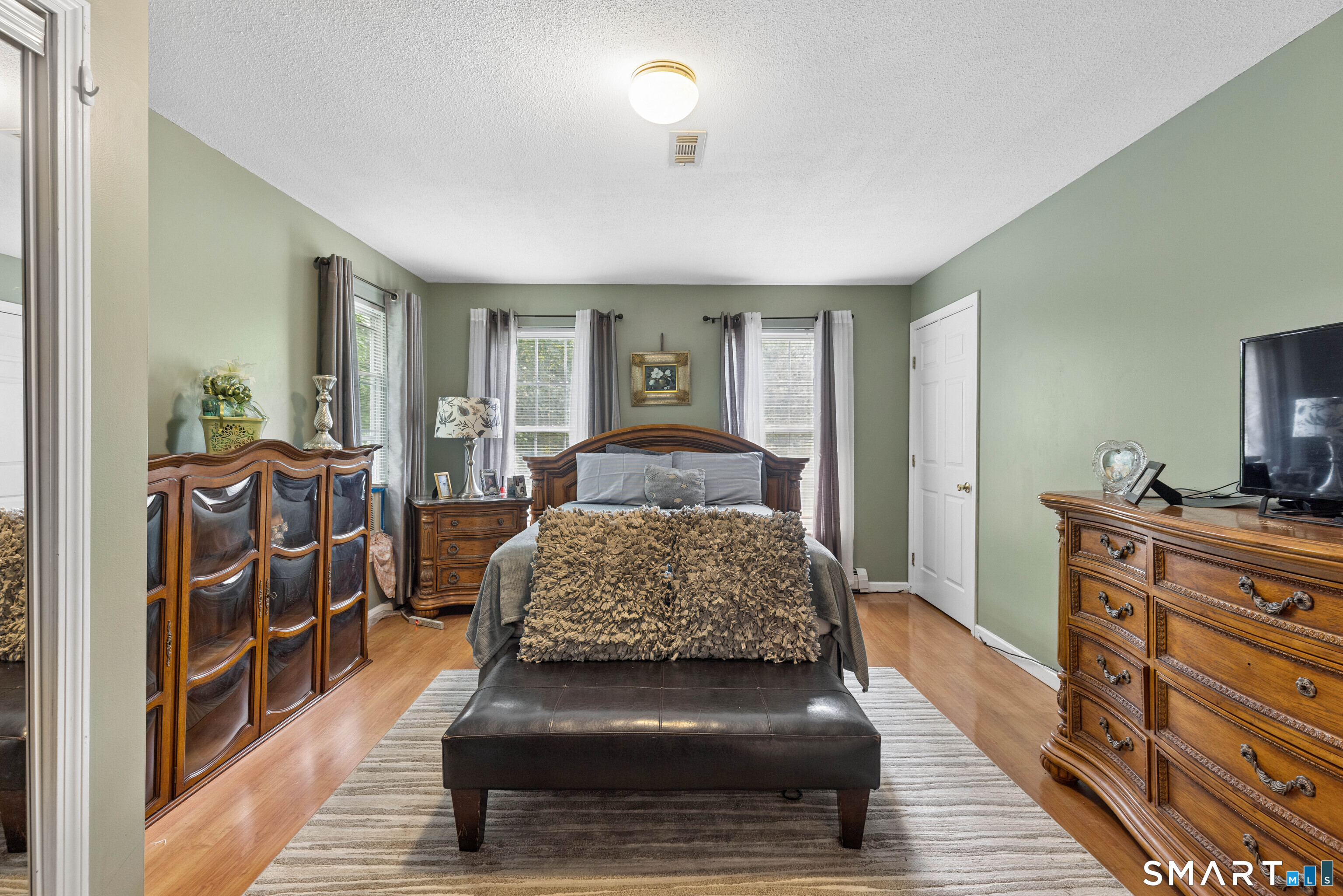 32 Fairfield Lane Bloomfield CT 06002