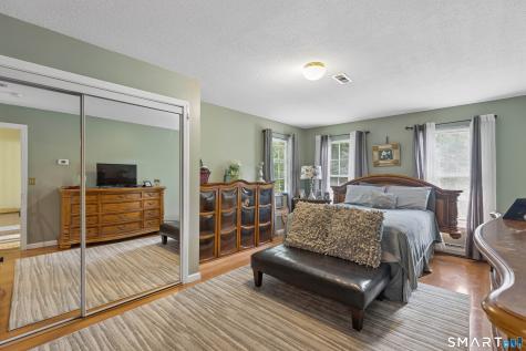 32 Fairfield Lane Bloomfield CT 06002