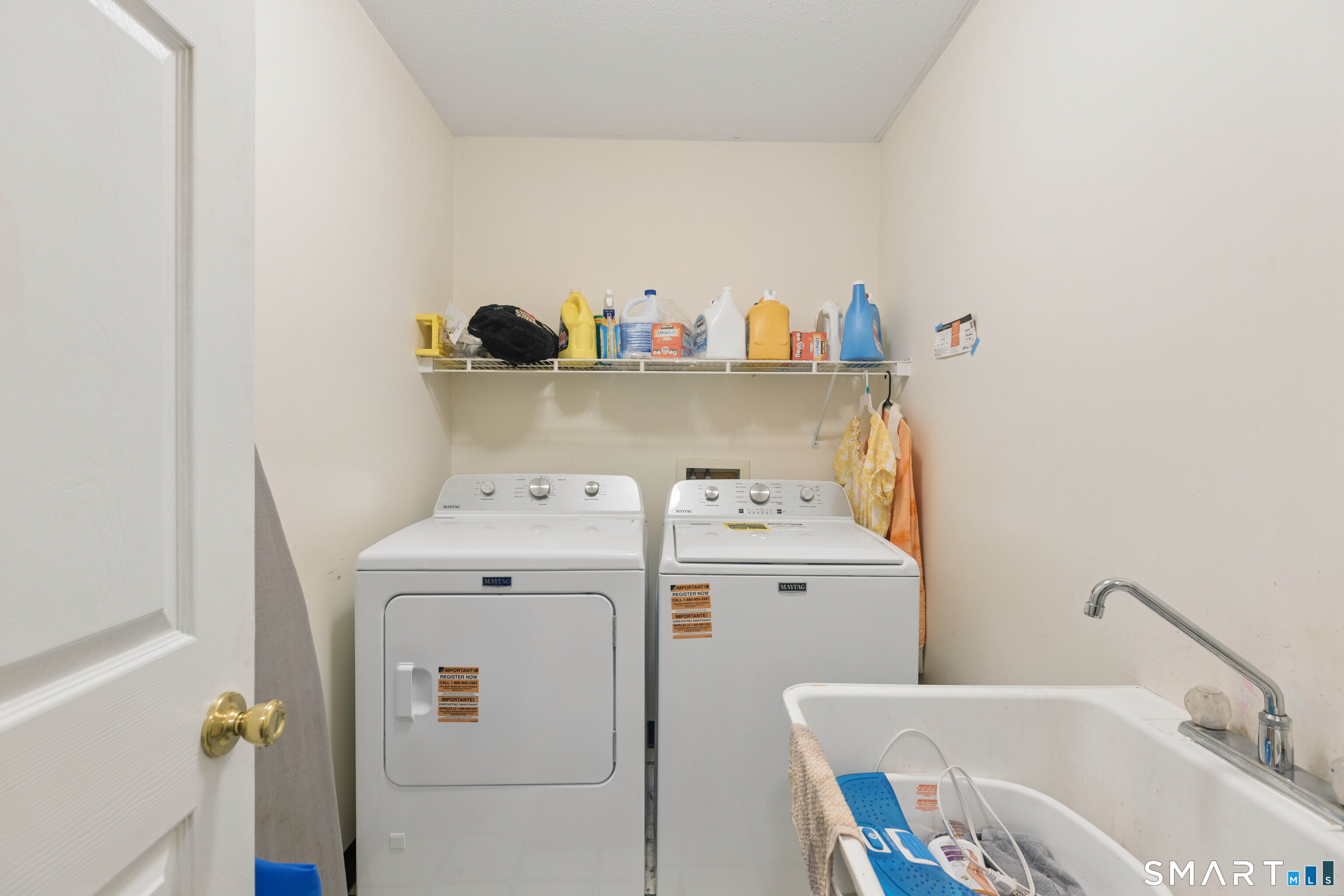32 Fairfield Lane Bloomfield CT 06002