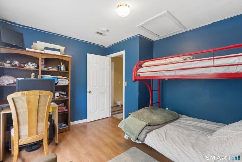 32 Fairfield Lane Bloomfield CT 06002