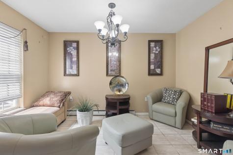 32 Fairfield Lane Bloomfield CT 06002