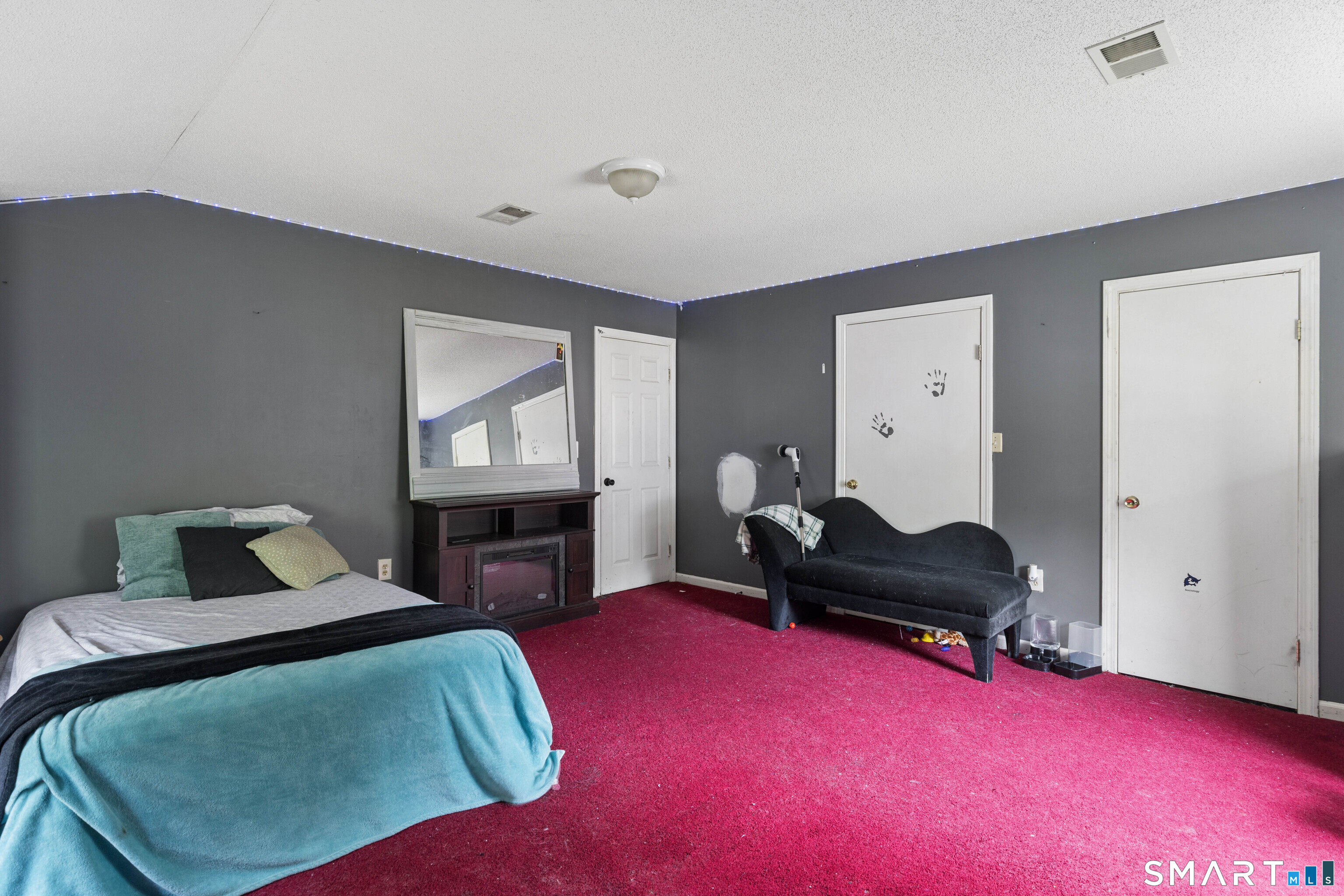 32 Fairfield Lane Bloomfield CT 06002