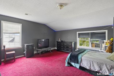 32 Fairfield Lane Bloomfield CT 06002