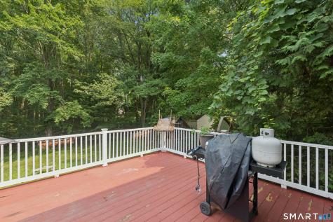 32 Fairfield Lane Bloomfield CT 06002