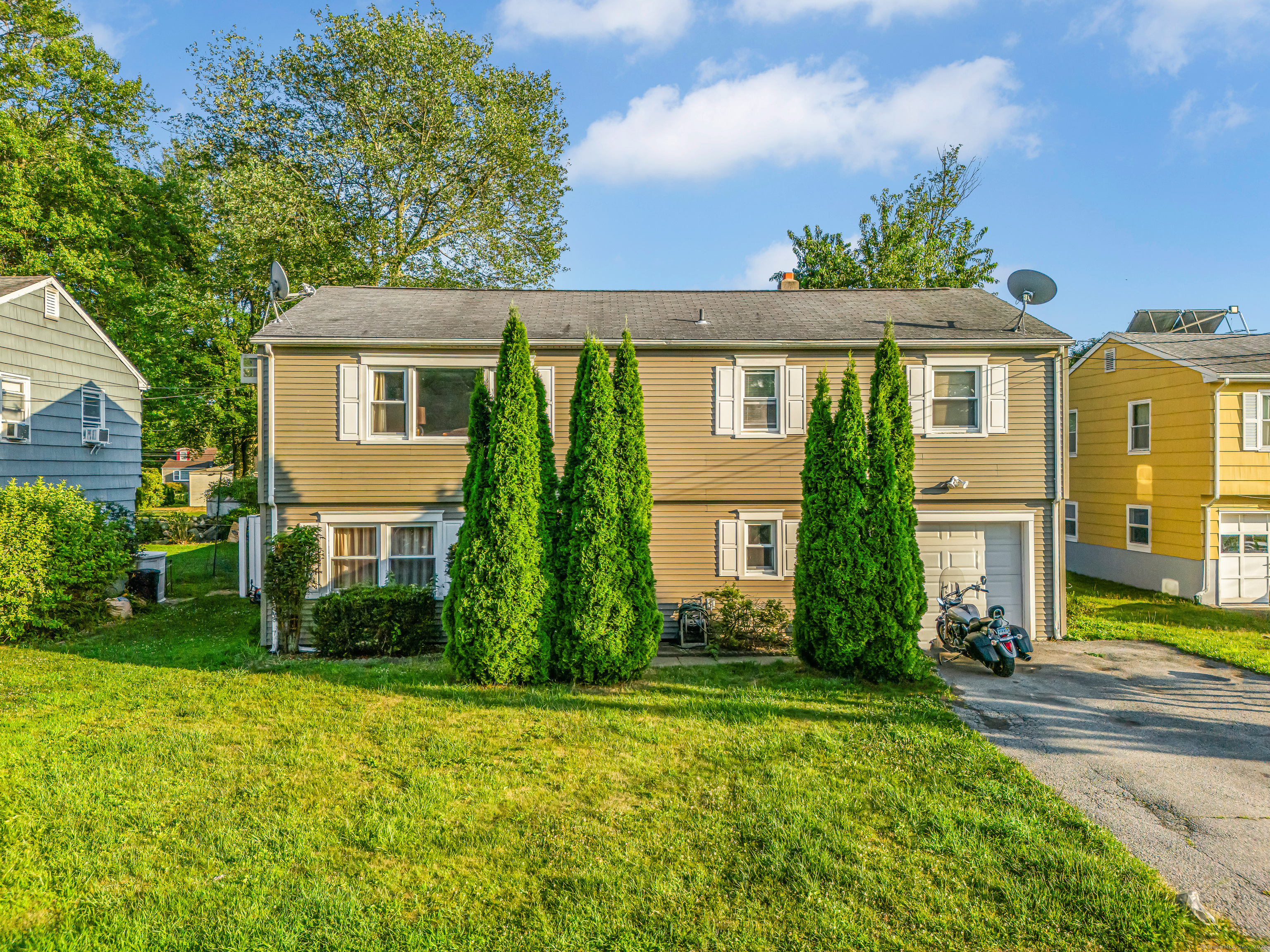 19 Pettom Road Norwalk CT 06850