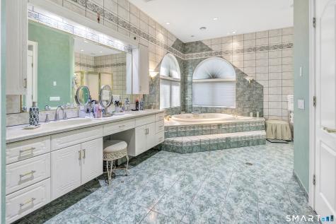 39 Golden Hill Lane Shelton CT 06484