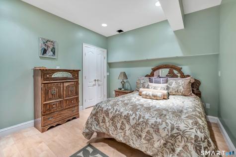 39 Golden Hill Lane Shelton CT 06484