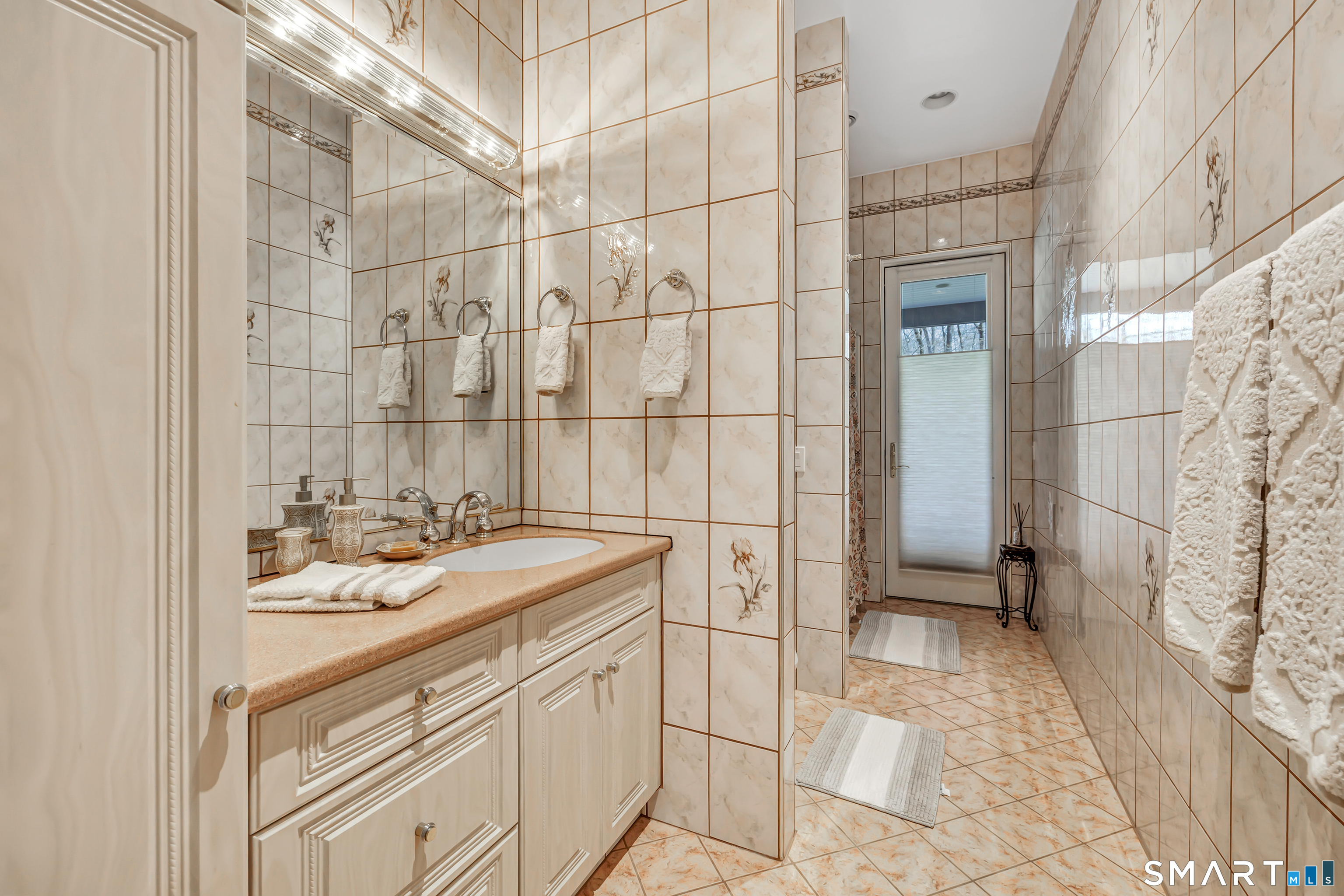 39 Golden Hill Lane Shelton CT 06484