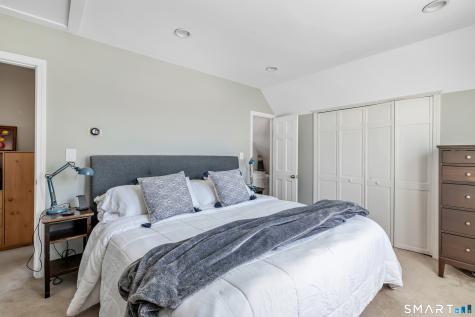 113 Old Stratfield Road Fairfield CT 06825