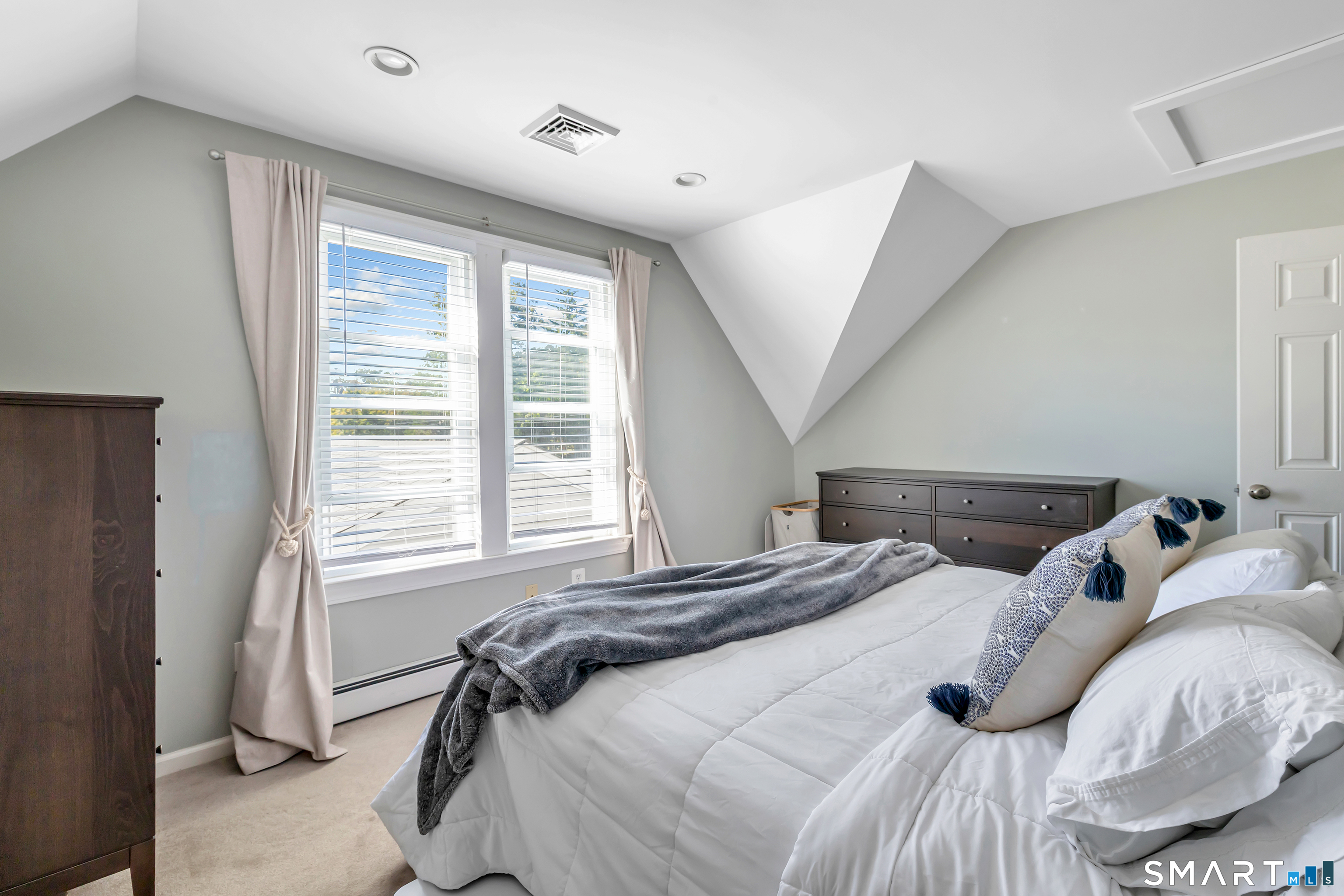 113 Old Stratfield Road Fairfield CT 06825