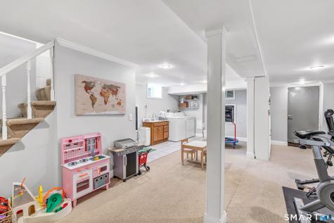 113 Old Stratfield Road Fairfield CT 06825