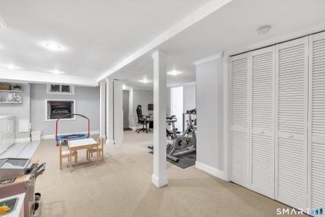 113 Old Stratfield Road Fairfield CT 06825