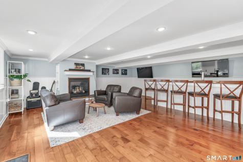 113 Old Stratfield Road Fairfield CT 06825