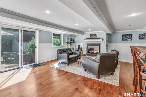 113 Old Stratfield Road Fairfield CT 06825