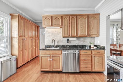 113 Old Stratfield Road Fairfield CT 06825