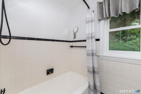 67 Bell Street Middletown CT 06457