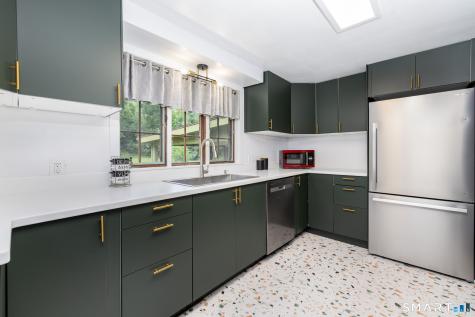 67 Bell Street Middletown CT 06457