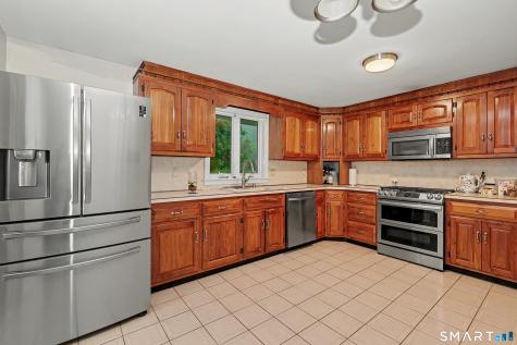 44 Haverhill Road Trumbull CT 06611