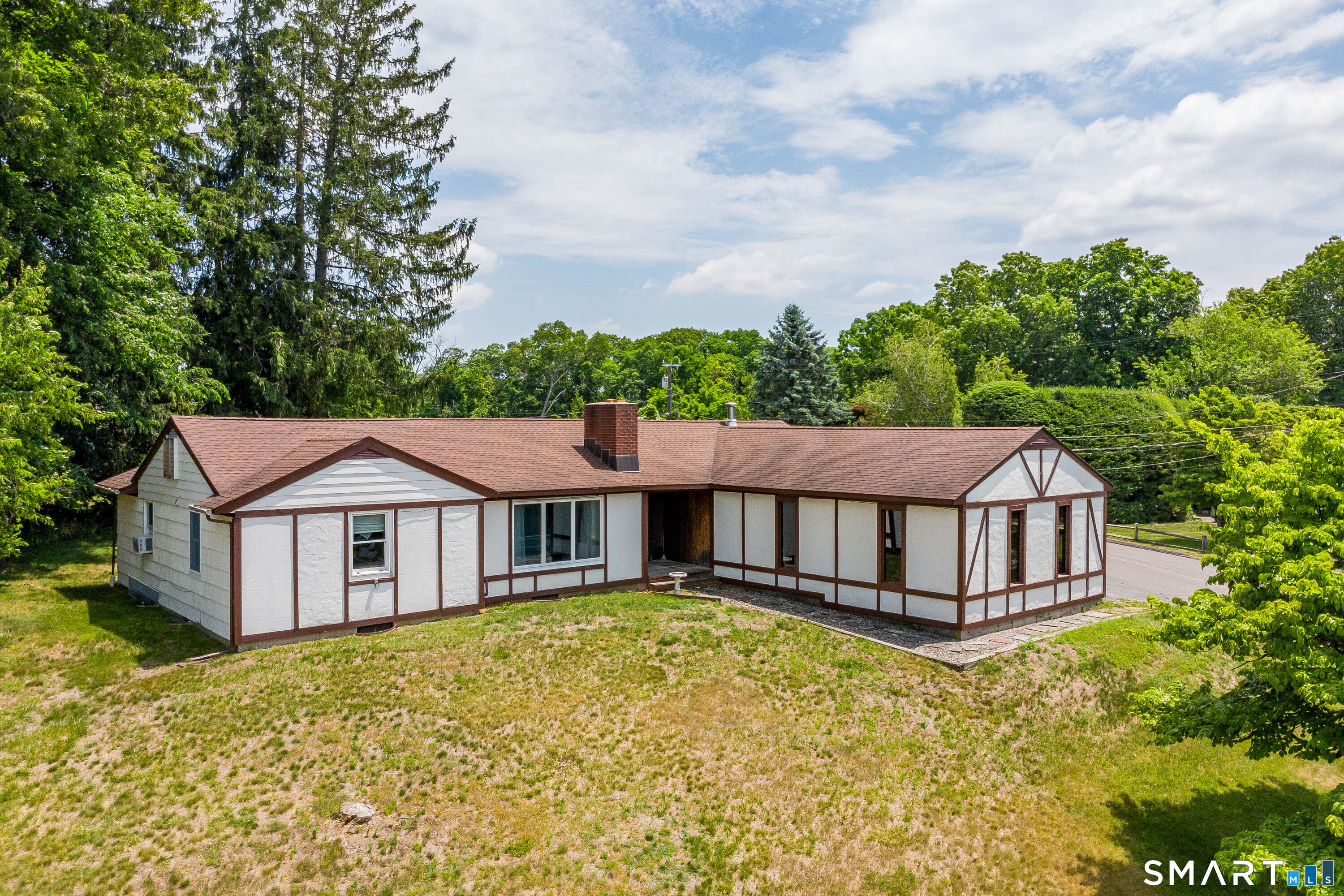 10 Horseshoe Drive Danbury CT 06811