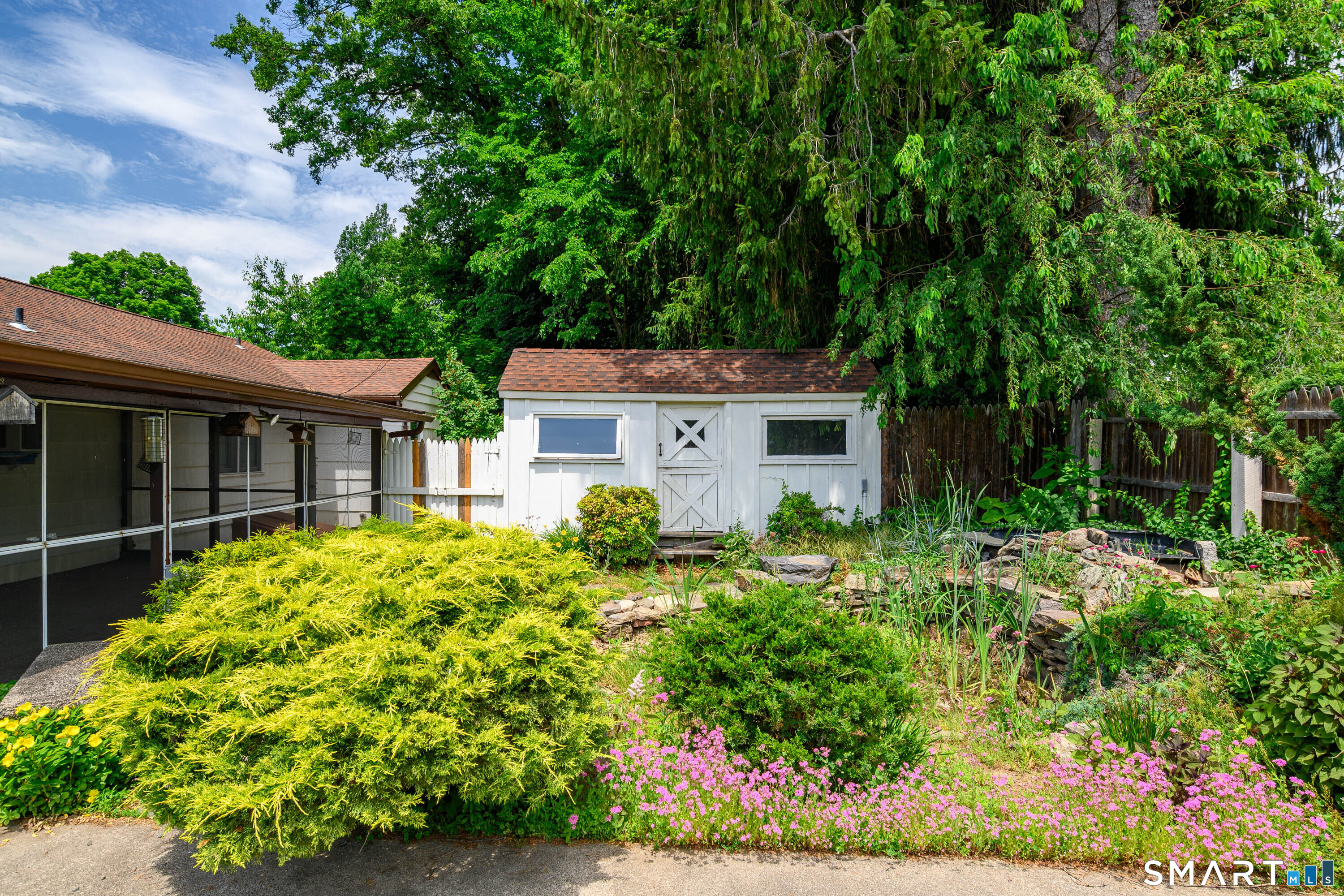 10 Horseshoe Drive Danbury CT 06811