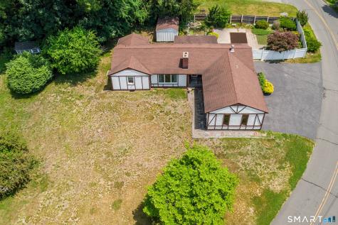 10 Horseshoe Drive Danbury CT 06811