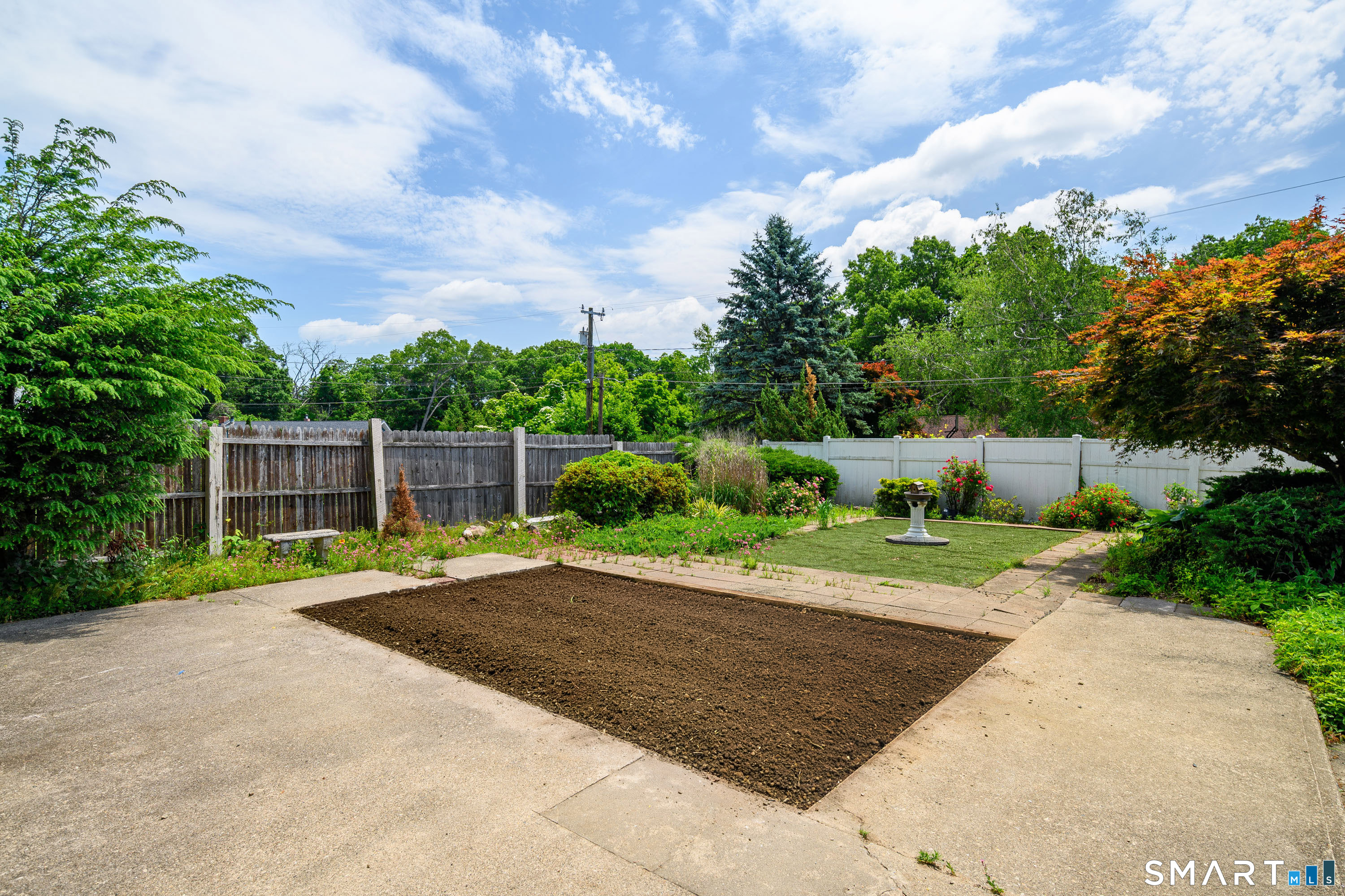 10 Horseshoe Drive Danbury CT 06811