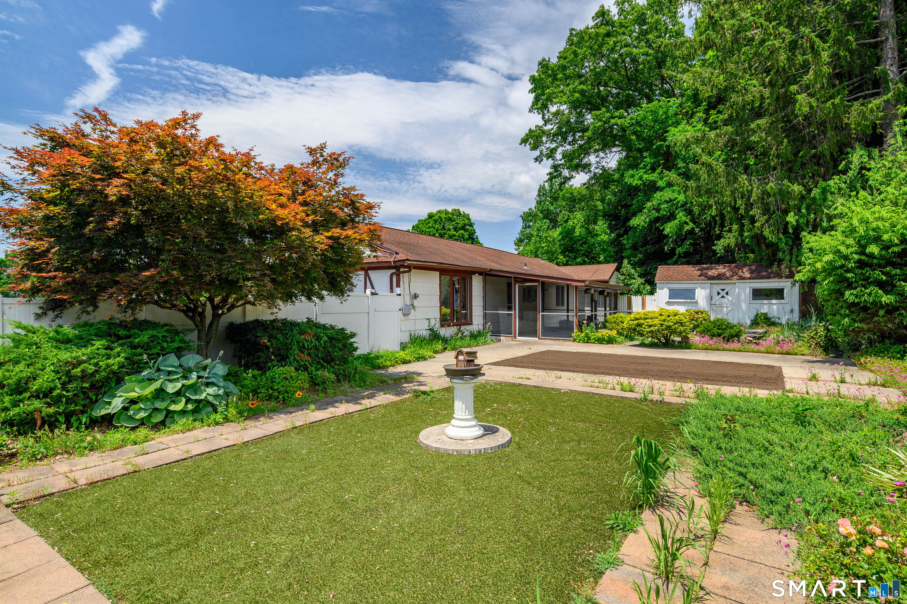 10 Horseshoe Drive Danbury CT 06811