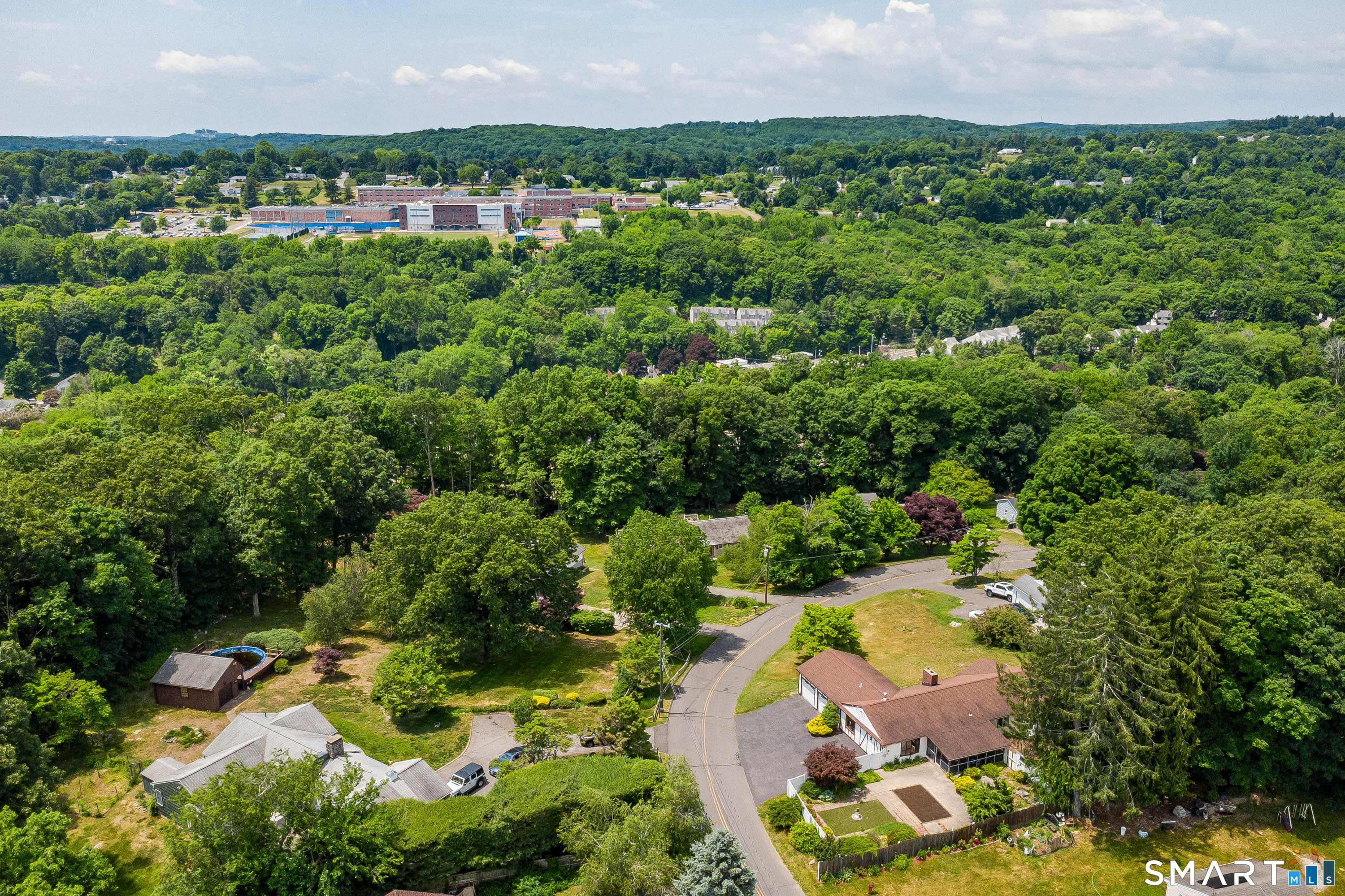 10 Horseshoe Drive Danbury CT 06811