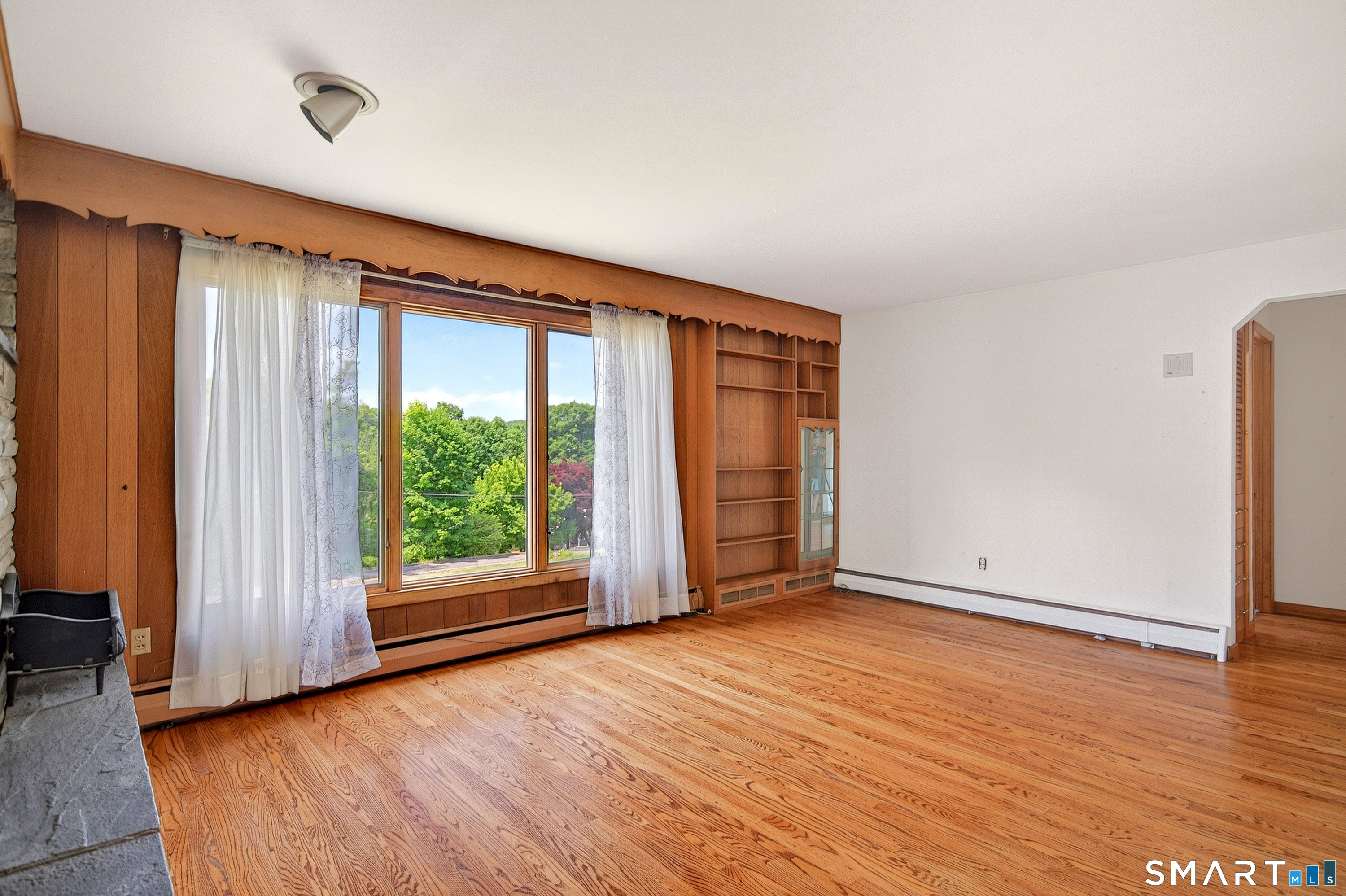 10 Horseshoe Drive Danbury CT 06811