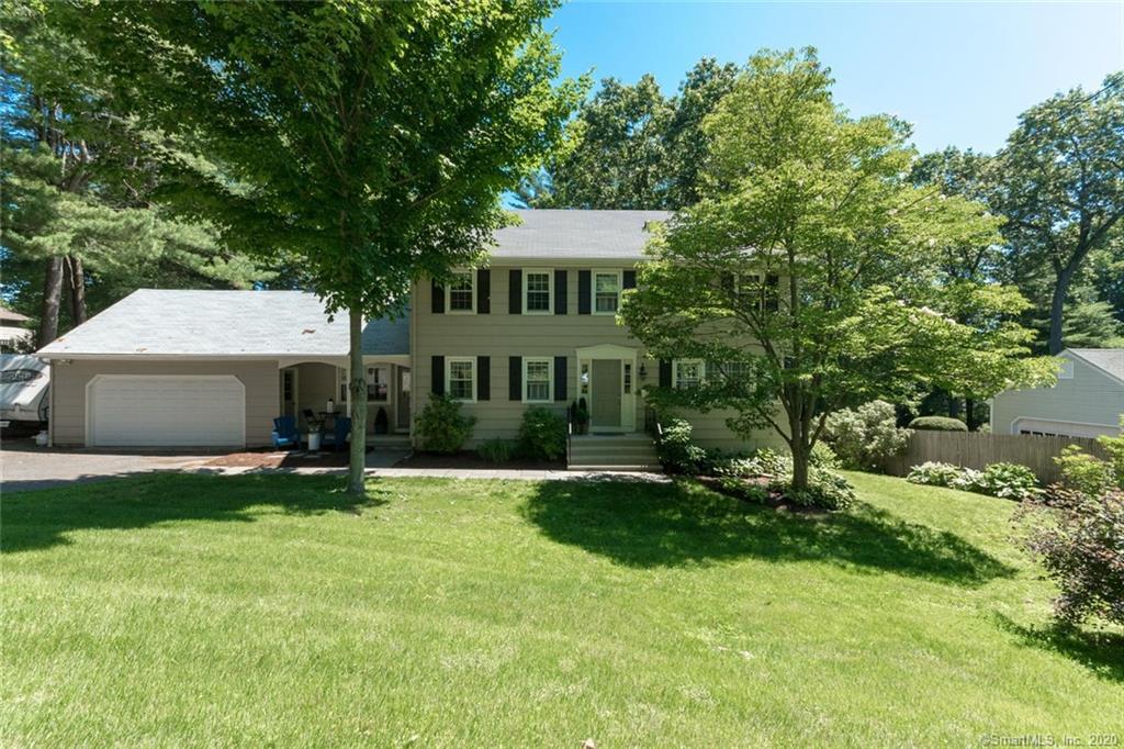 112 Saxonwood Road Fairfield CT 06825