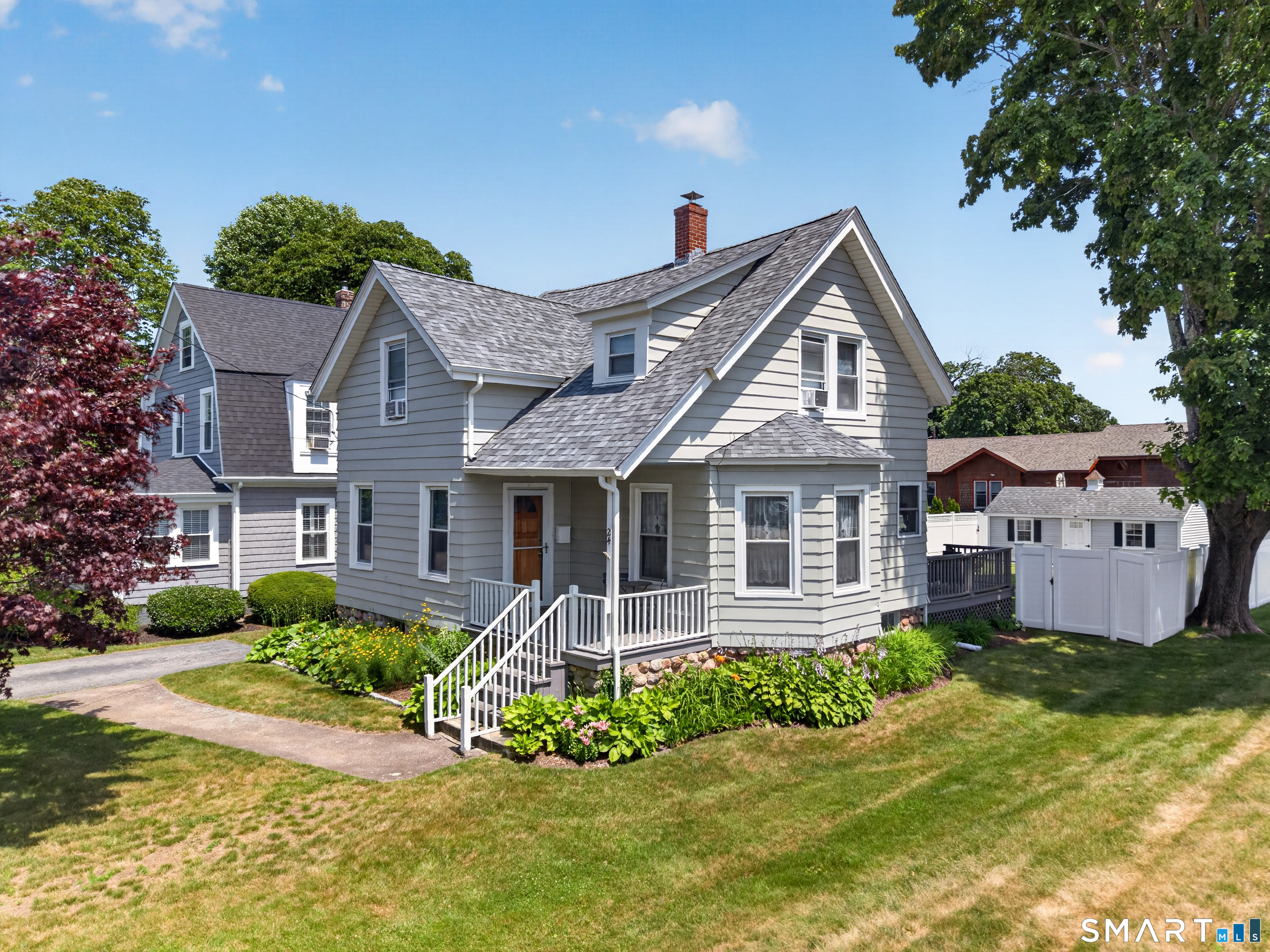 24 Hatch Street Stonington CT 06355