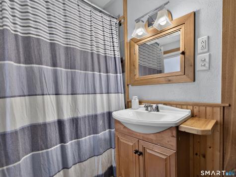 24 Hatch Street Stonington CT 06355