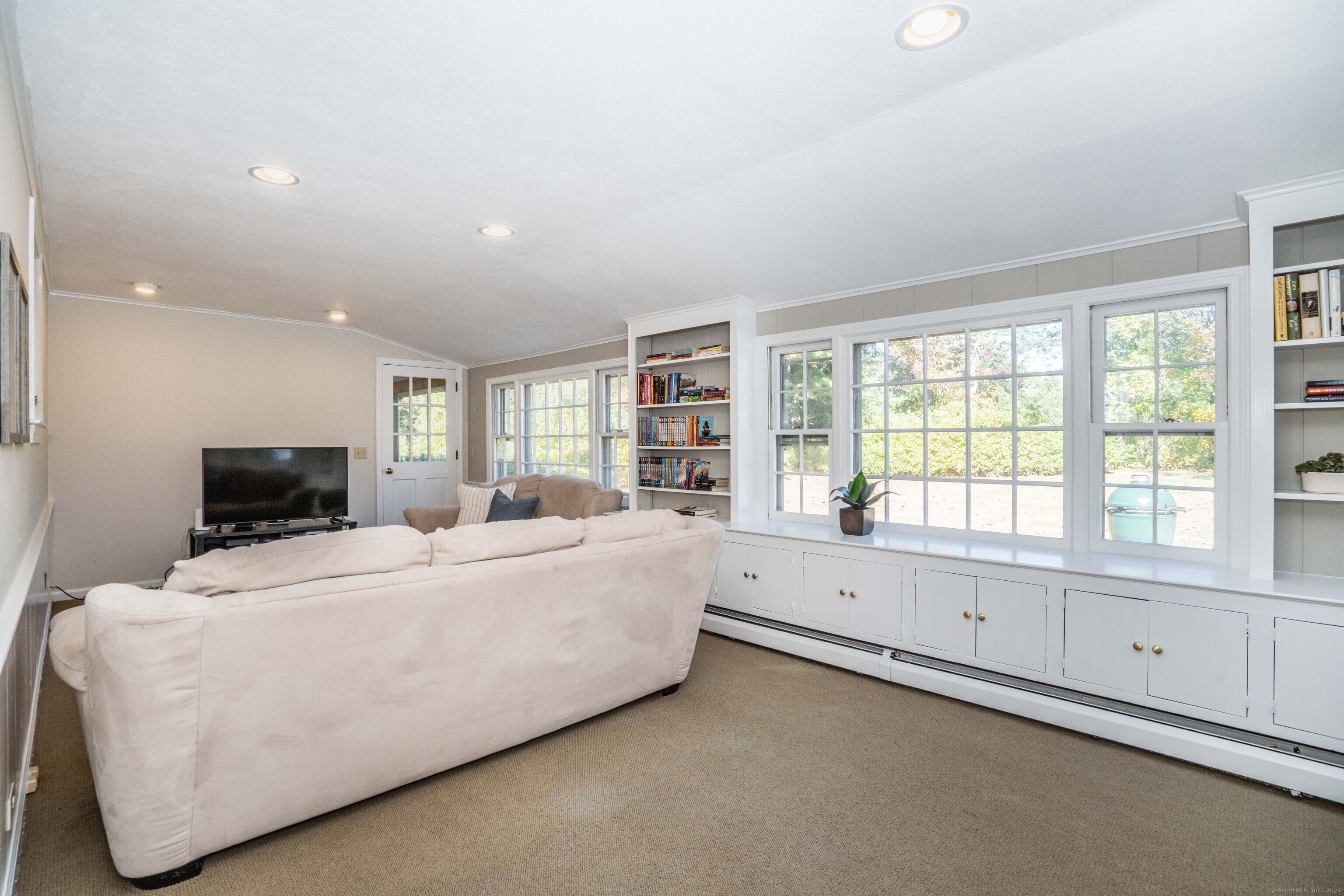 33 April Drive Glastonbury CT 06033