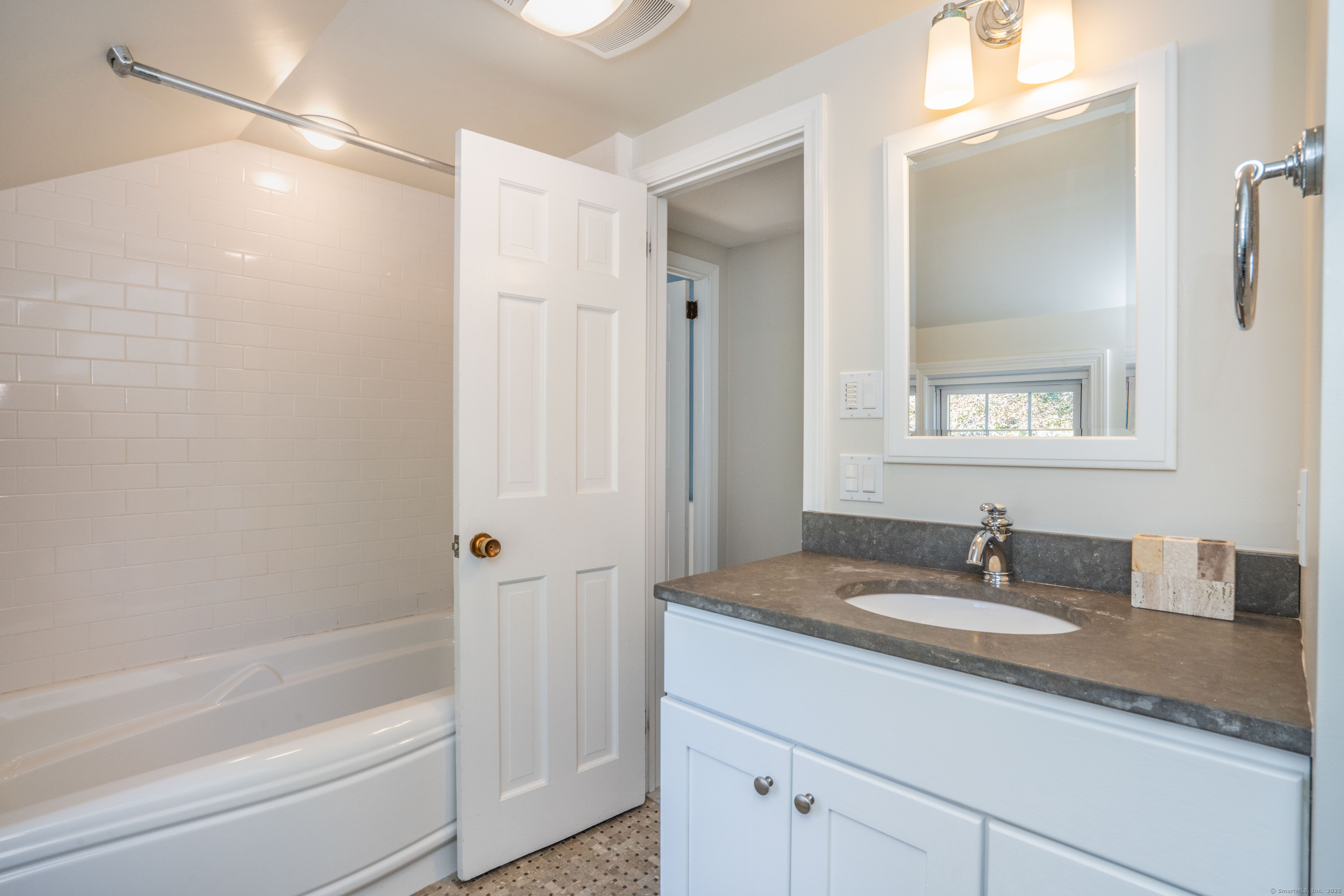 33 April Drive Glastonbury CT 06033