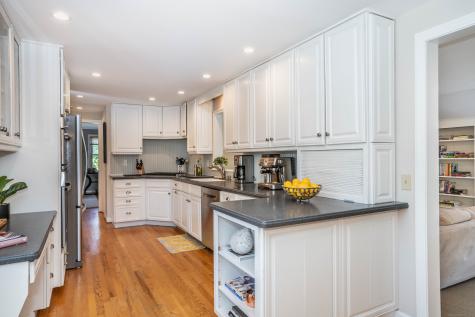 33 April Drive Glastonbury CT 06033