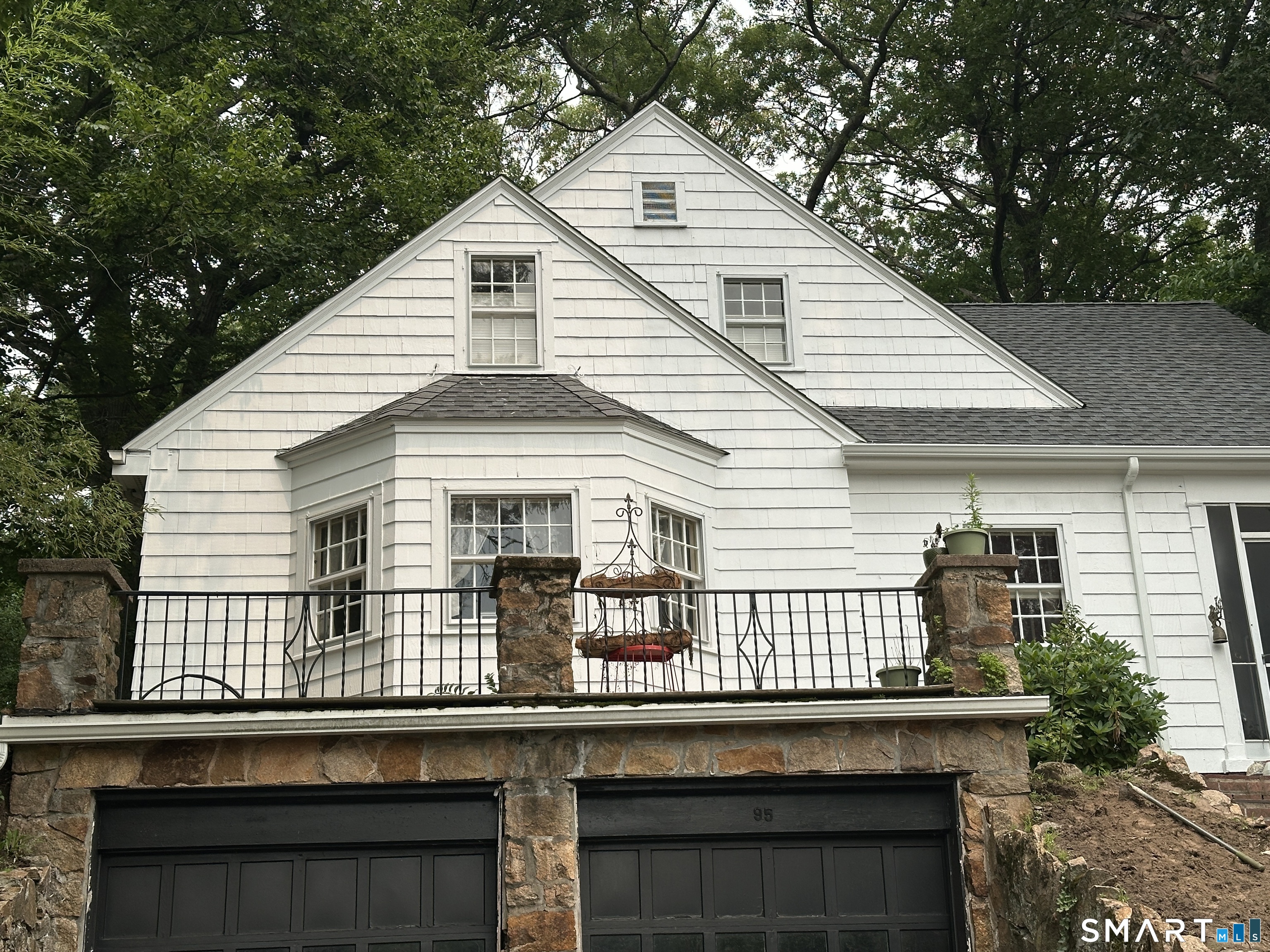 95 Hemlock Road New Haven CT 06511