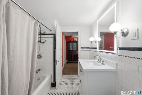 95 Hemlock Road New Haven CT 06513