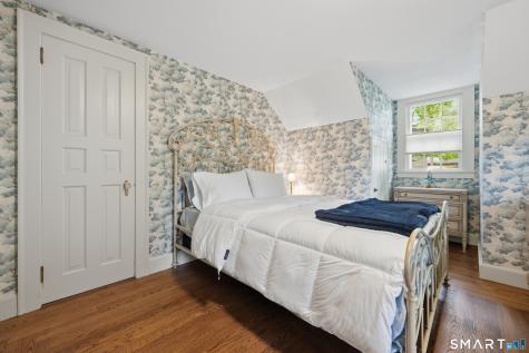 95 Hemlock Road New Haven CT 06513