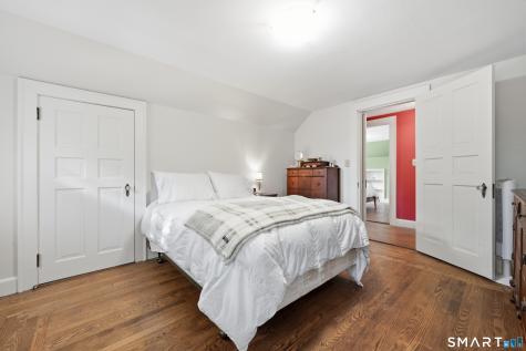 95 Hemlock Road New Haven CT 06513
