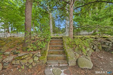 95 Hemlock Road New Haven CT 06513