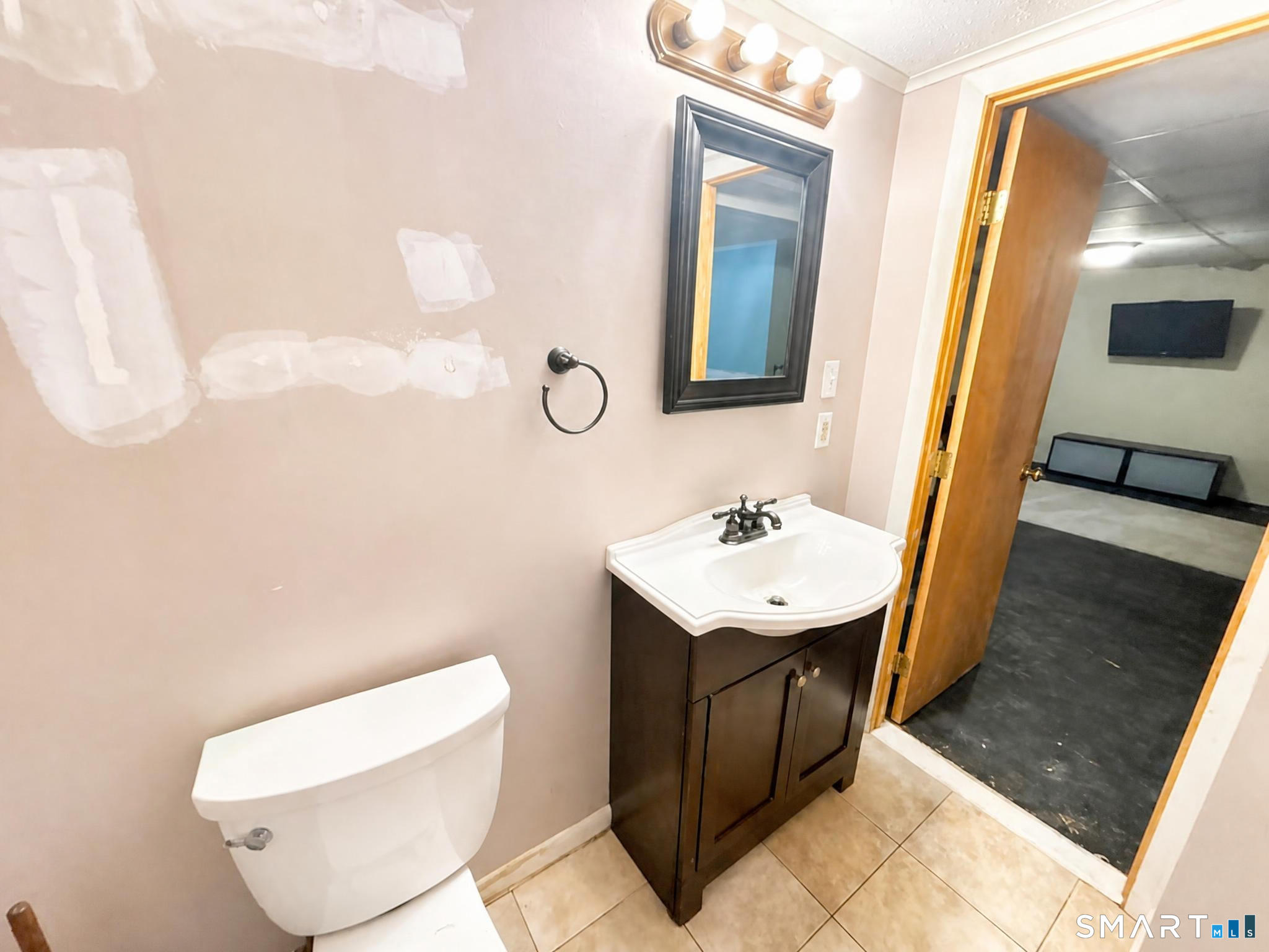 201 West Road Ellington CT 06029