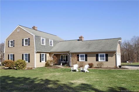 13 Longview Heights Road Newtown CT 06470