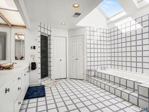 45 Stones Throw Road Easton CT 06612