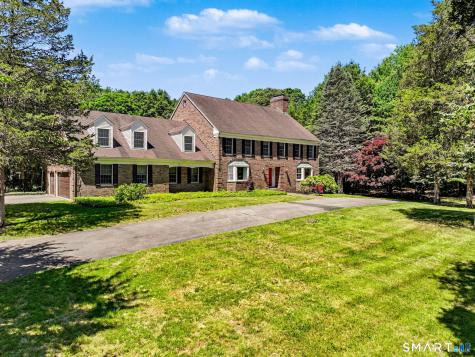 45 Stones Throw Road Easton CT 06612