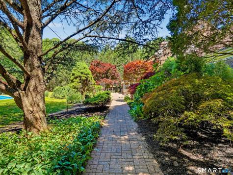 45 Stones Throw Road Easton CT 06612