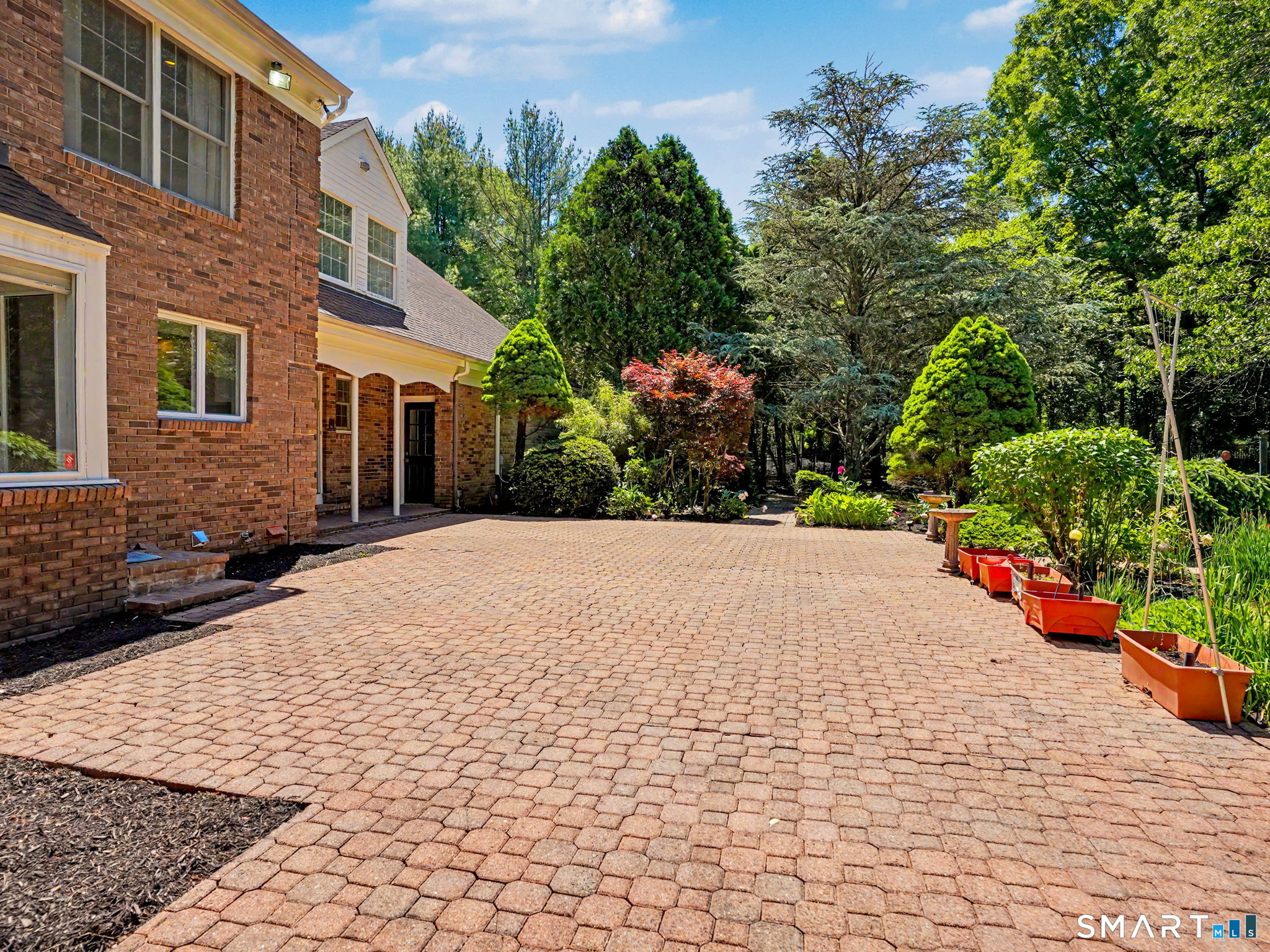 45 Stones Throw Road Easton CT 06612
