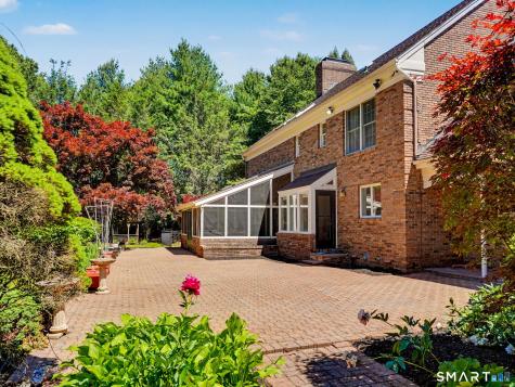 45 Stones Throw Road Easton CT 06612