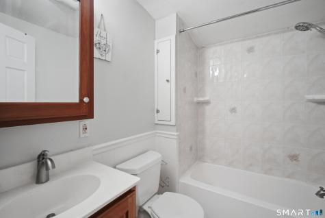 14 Barry Road Manchester CT 06042