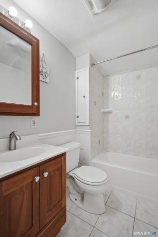 14 Barry Road Manchester CT 06042